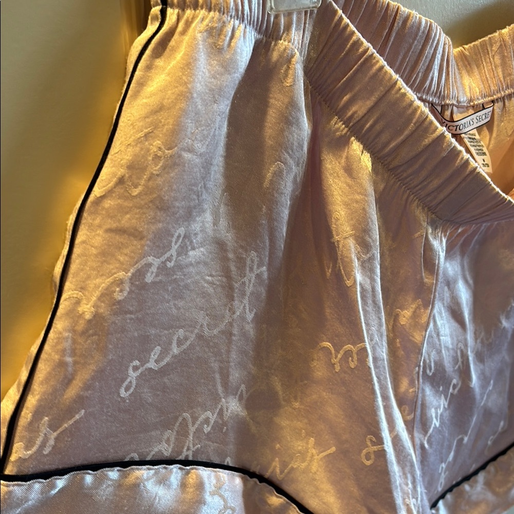 Victorias Secret Sleep Shorts - Picture 3 of 4